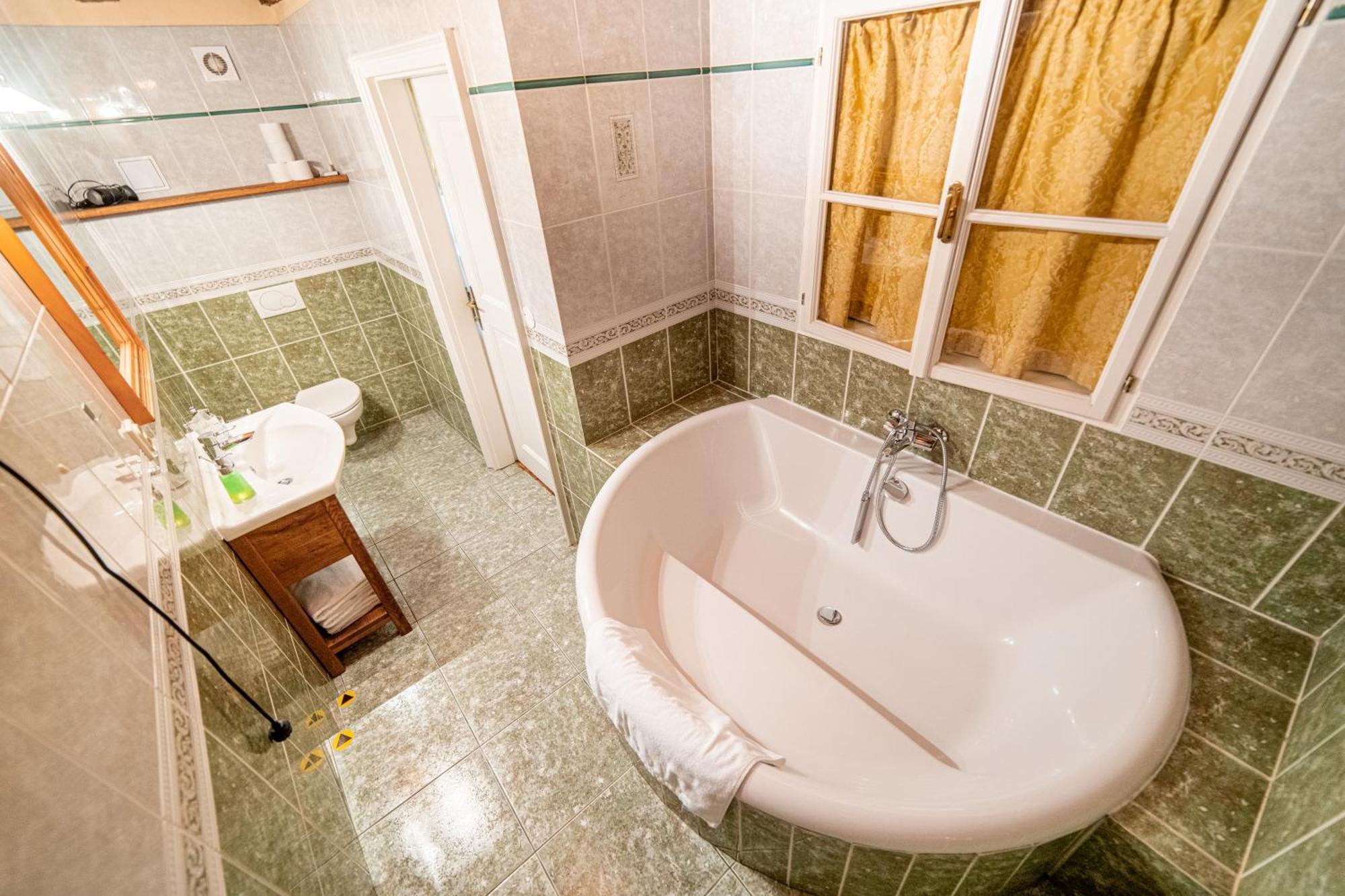Penzion Cosmopolitan Ii. Banská Štiavnica Habitación foto