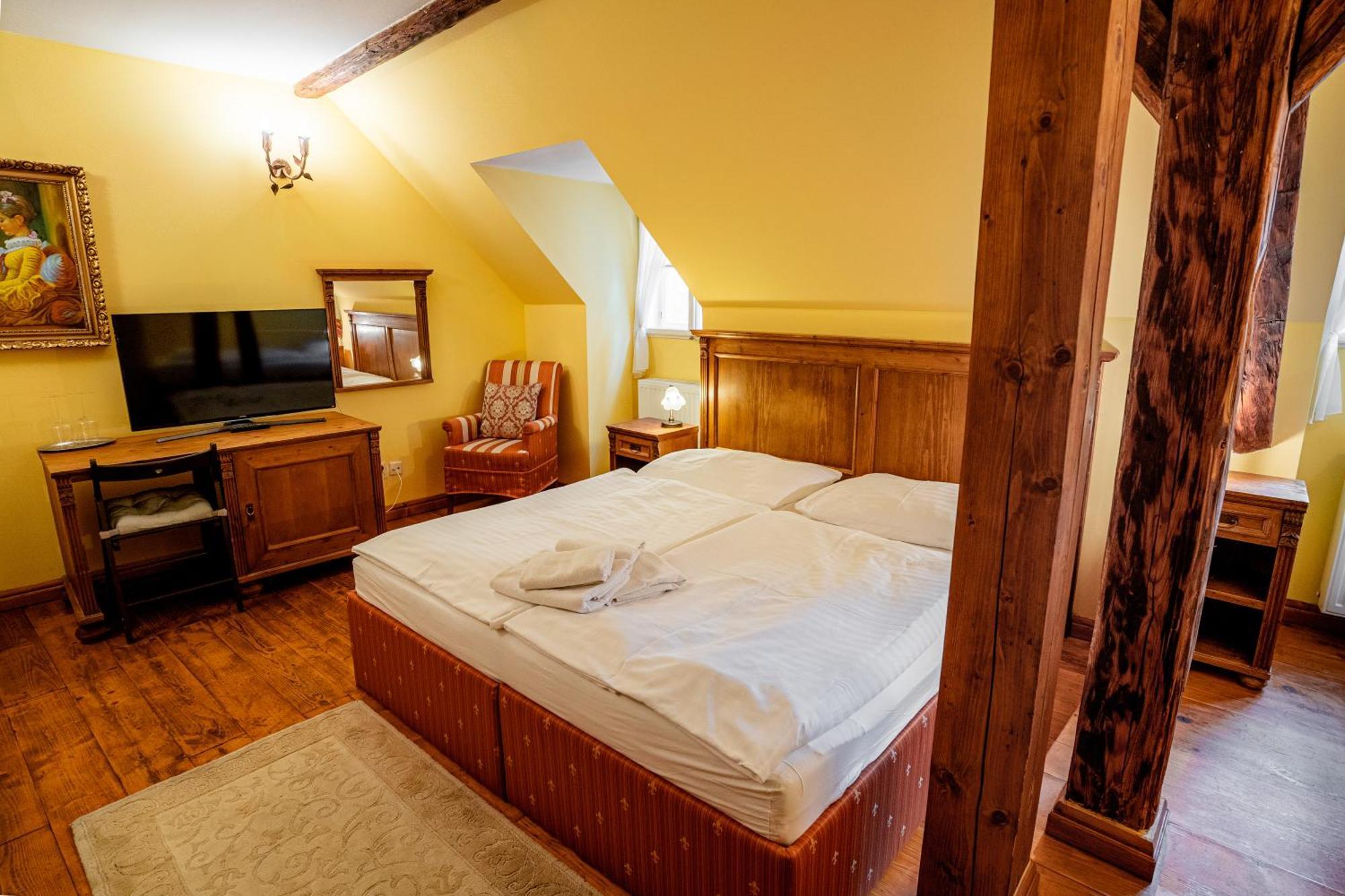 Penzion Cosmopolitan Ii. Banská Štiavnica Habitación foto