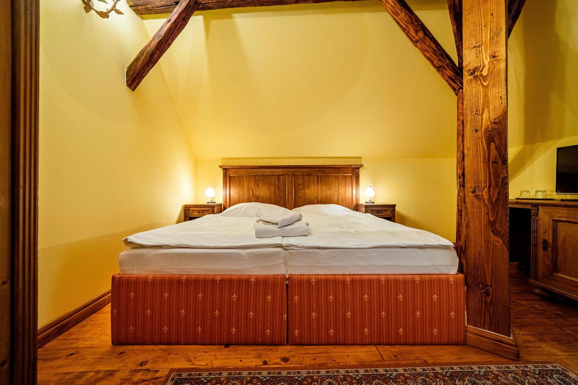 Penzion Cosmopolitan Ii. Banská Štiavnica Habitación foto