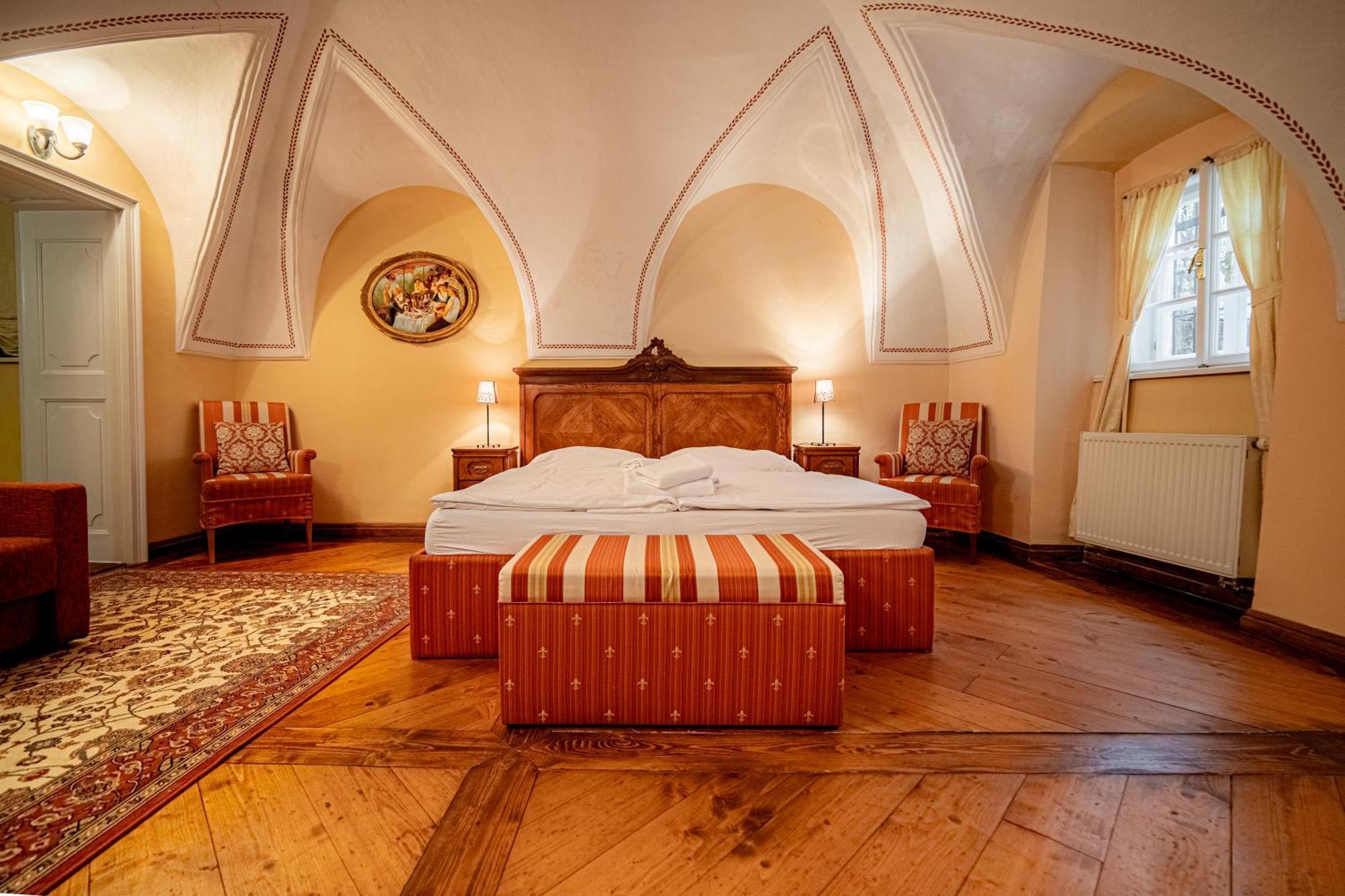 Penzion Cosmopolitan Ii. Banská Štiavnica Habitación foto