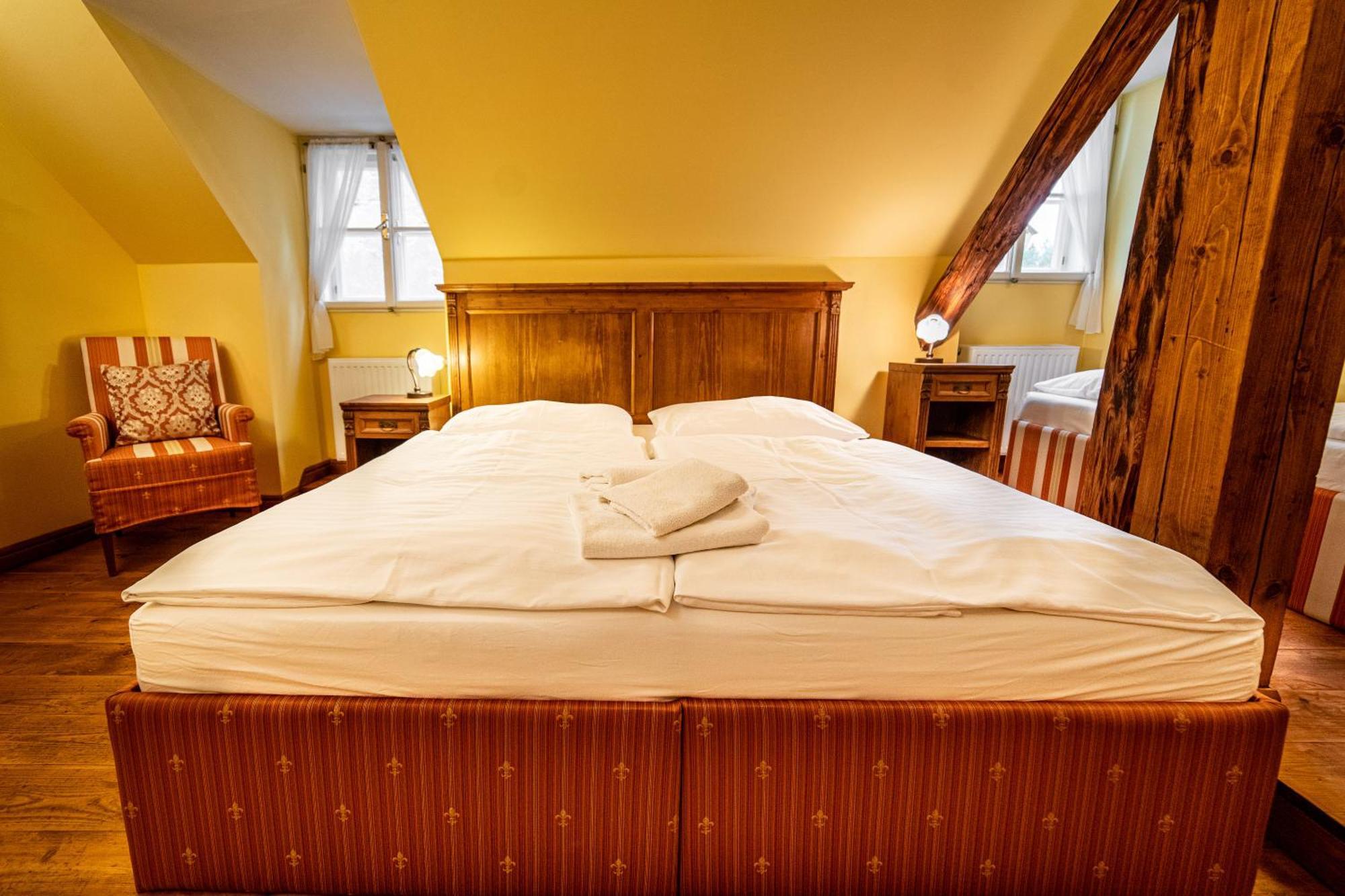 Penzion Cosmopolitan Ii. Banská Štiavnica Habitación foto